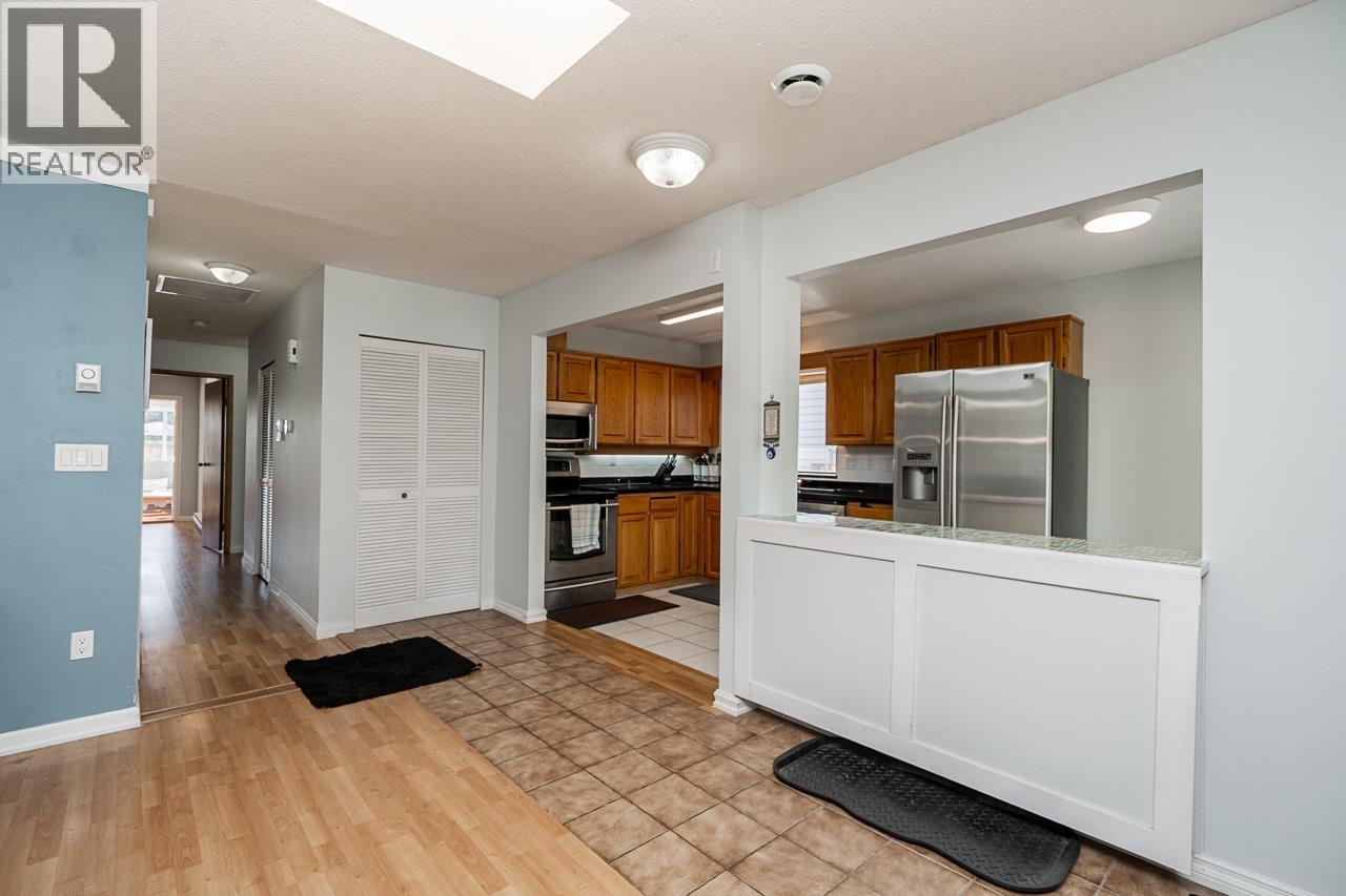 6094 WALKER AVENUE, Burnaby