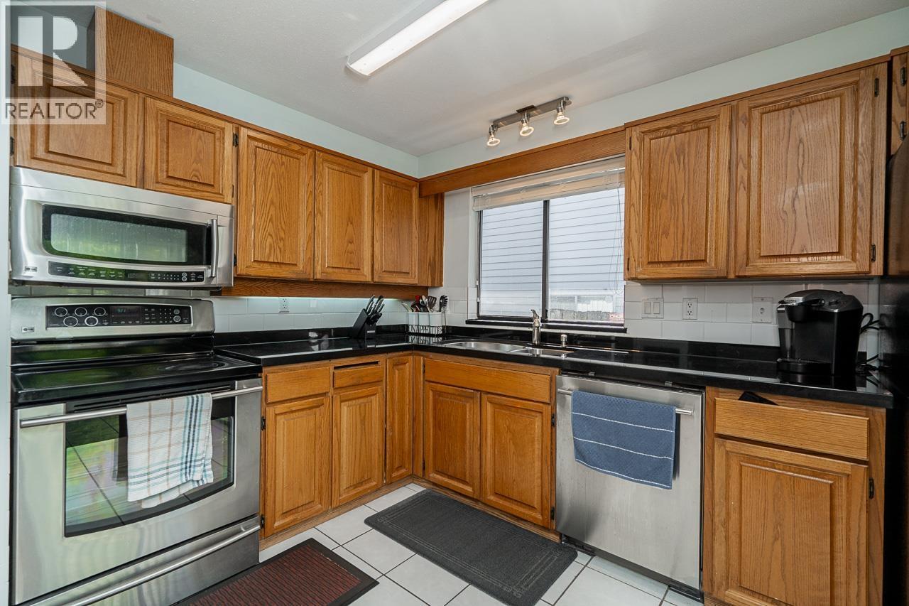 6094 WALKER AVENUE, Burnaby