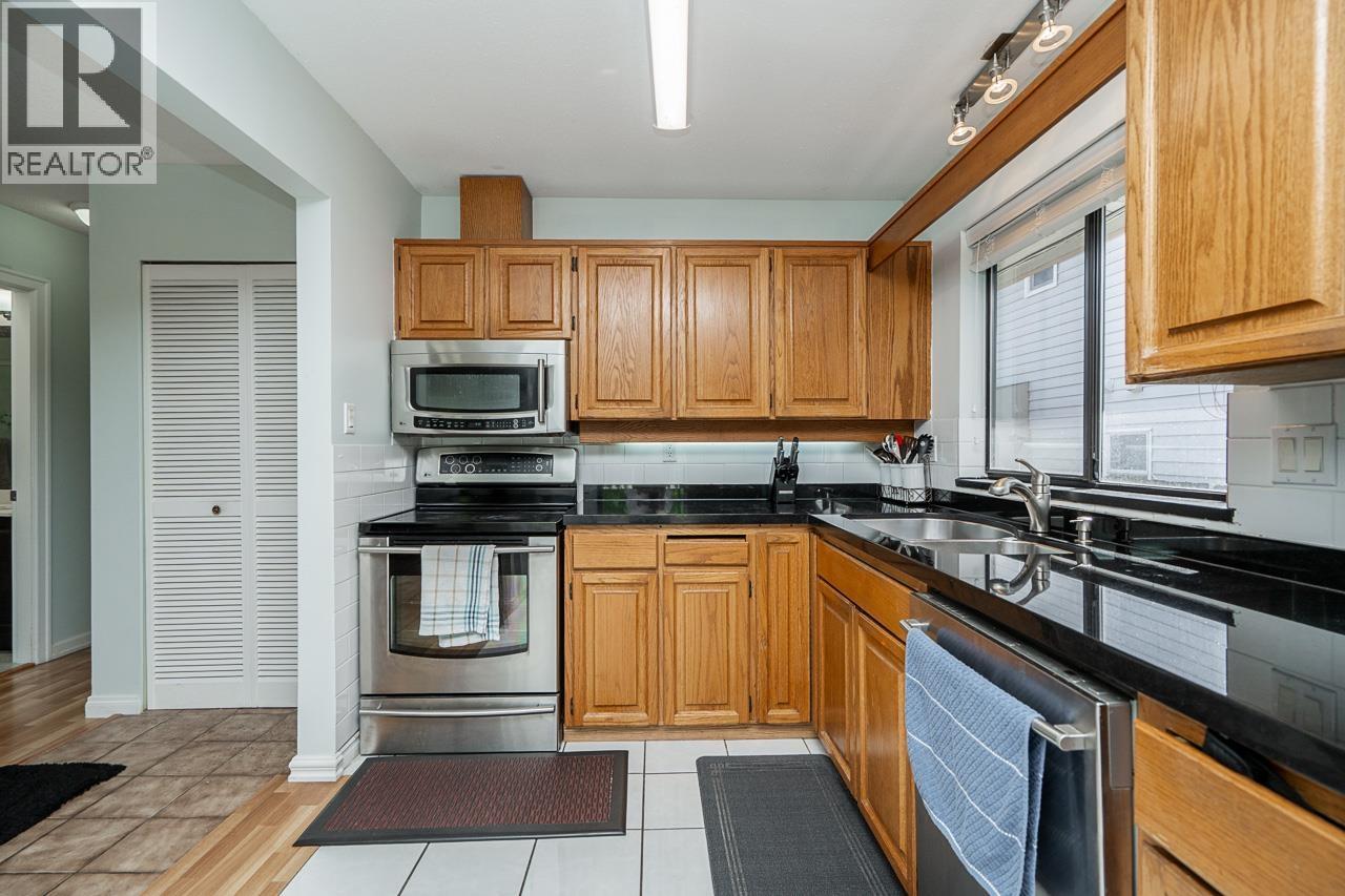 6094 WALKER AVENUE, Burnaby