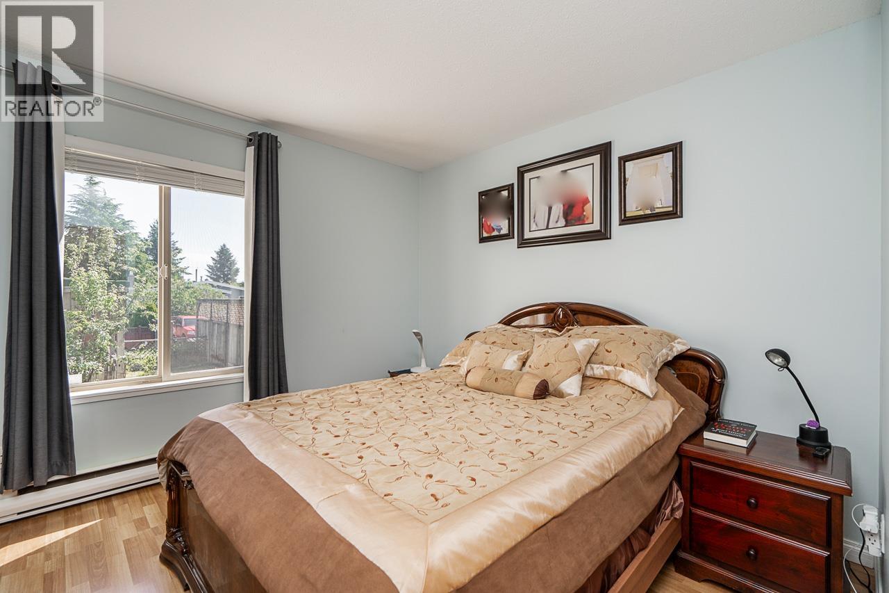 6094 WALKER AVENUE, Burnaby