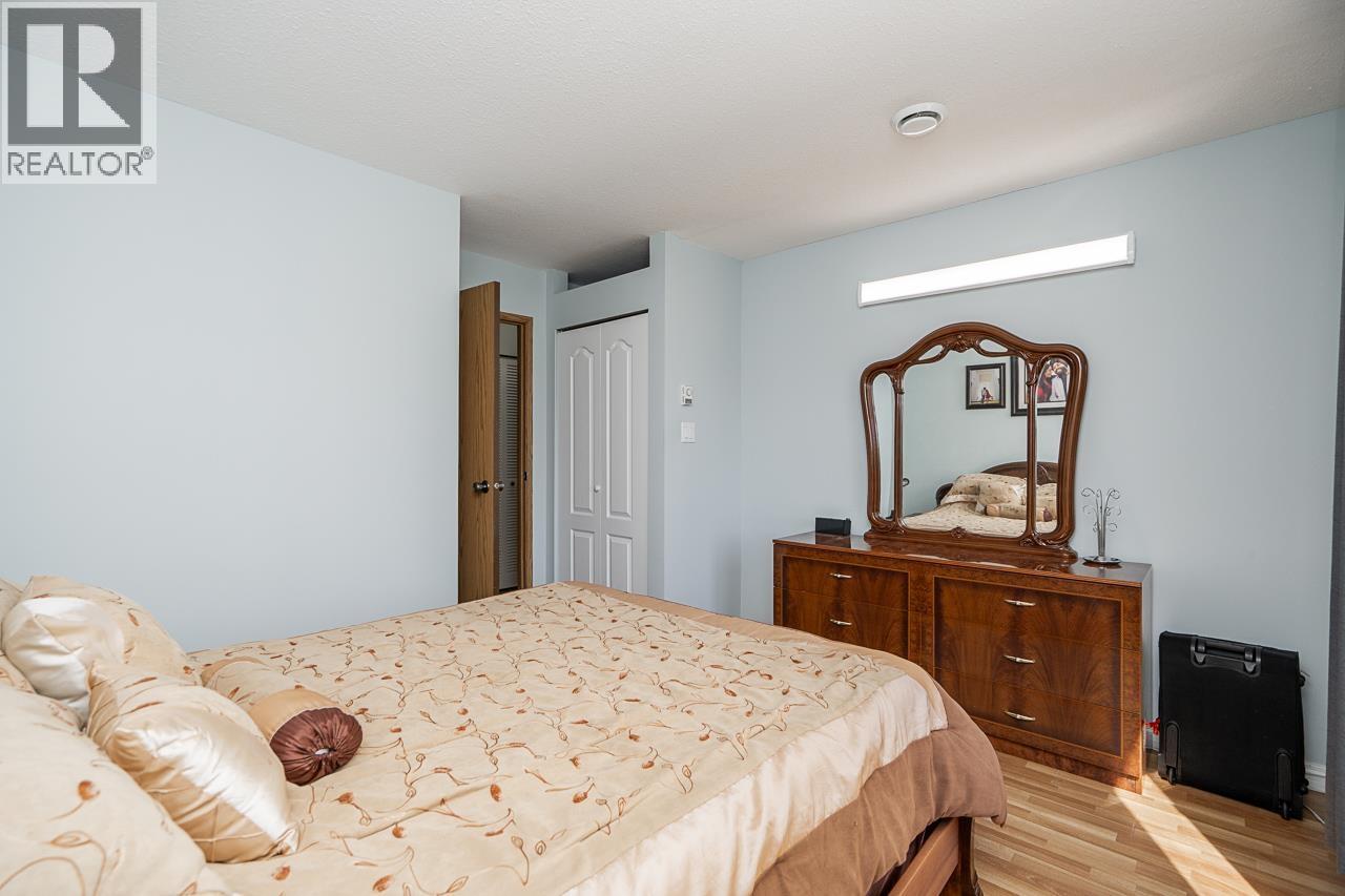 6094 WALKER AVENUE, Burnaby