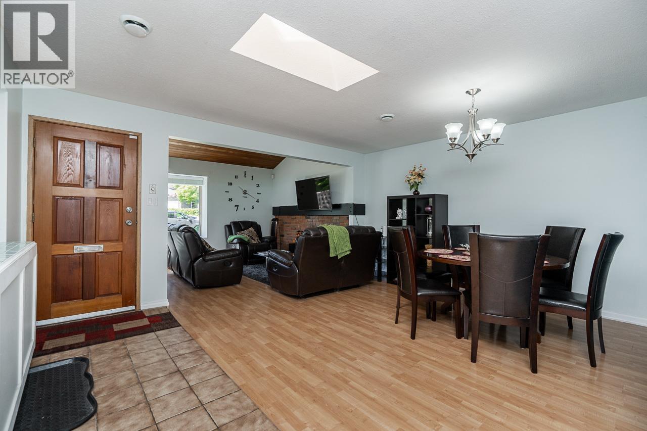 6094 WALKER AVENUE, Burnaby