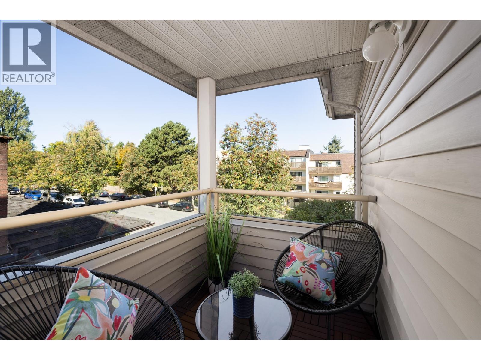 303 788 8TH AVENUE, Vancouver