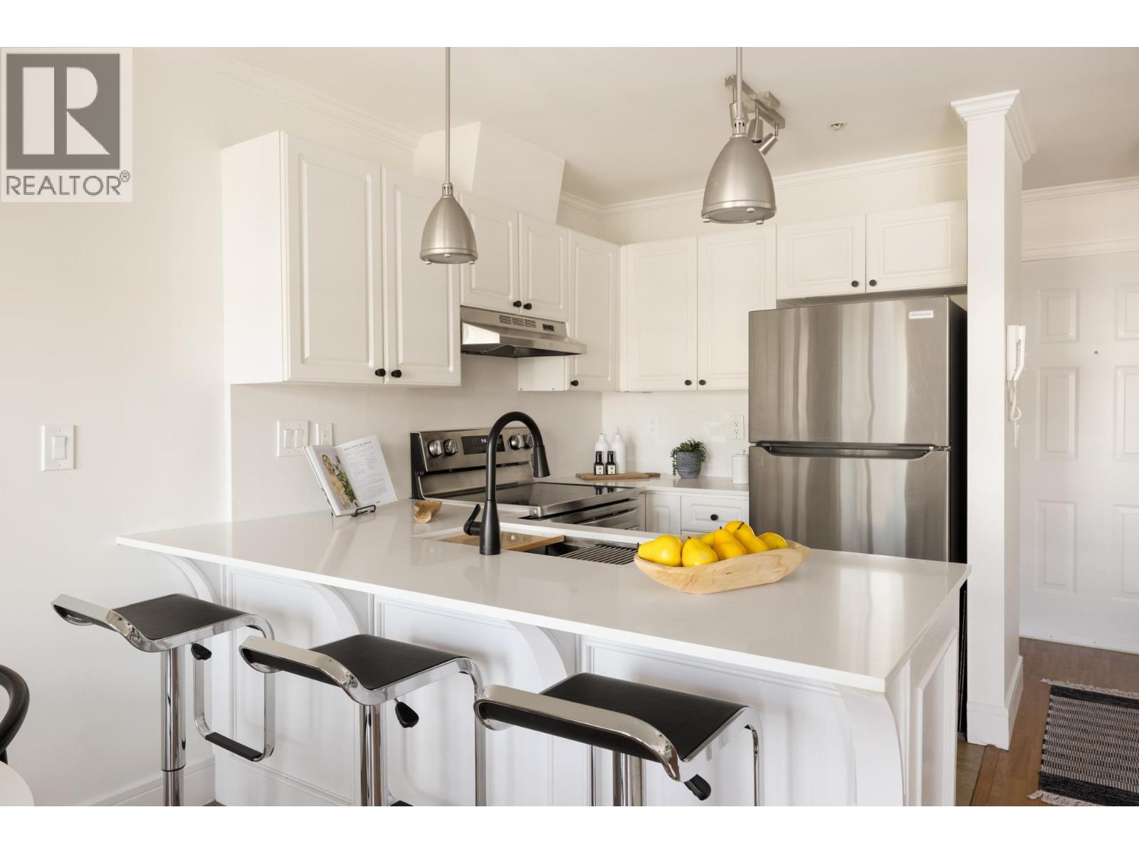 303 788 8TH AVENUE, Vancouver