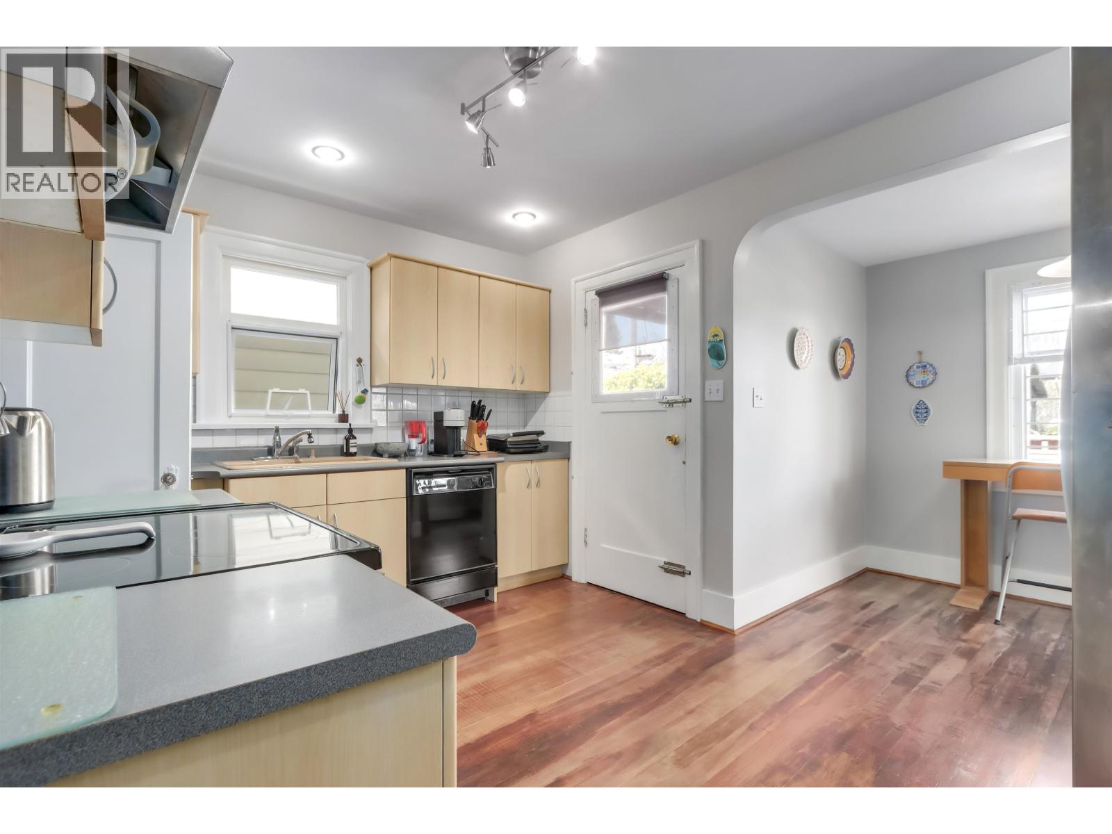 4529 W 8TH AVENUE, Vancouver