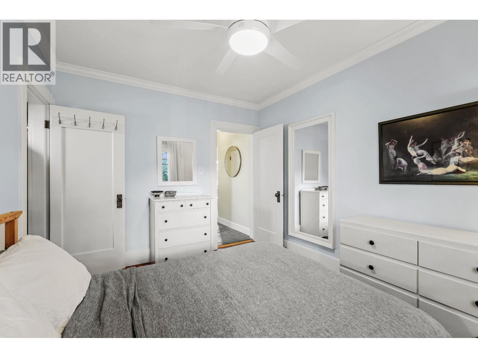 2274 E 7TH AVENUE, Vancouver