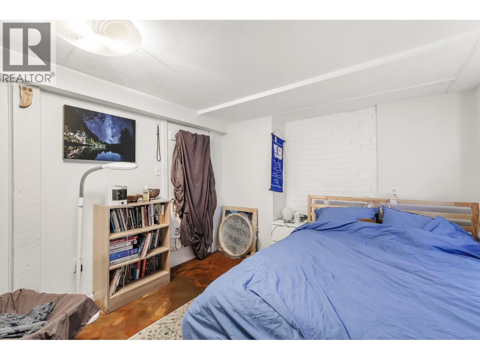 2274 E 7TH AVENUE, Vancouver