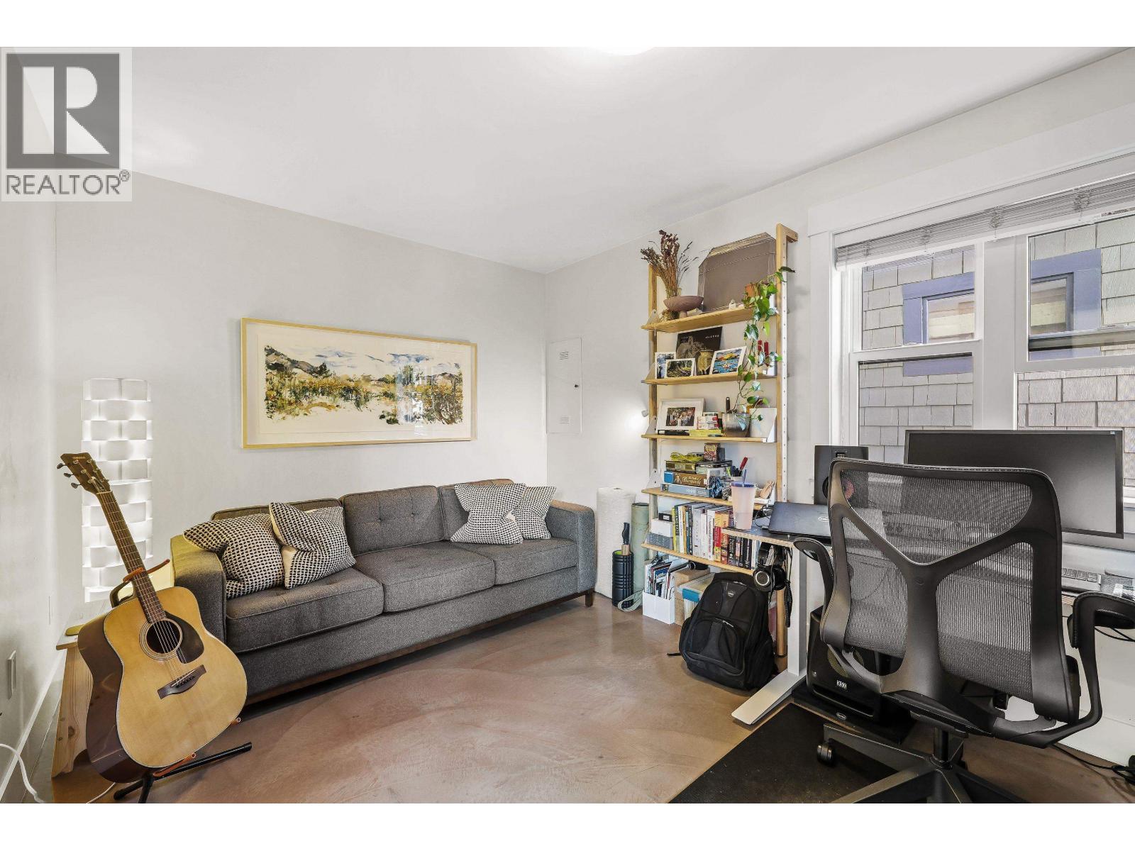 2274 E 7TH AVENUE, Vancouver