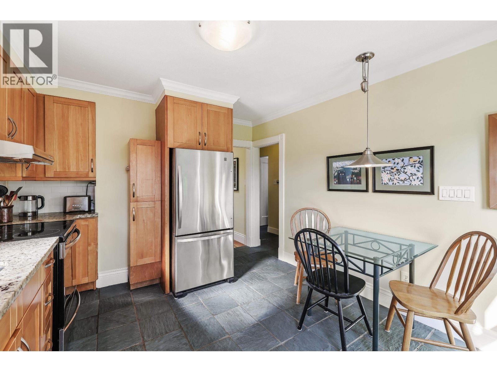 2274 E 7TH AVENUE, Vancouver