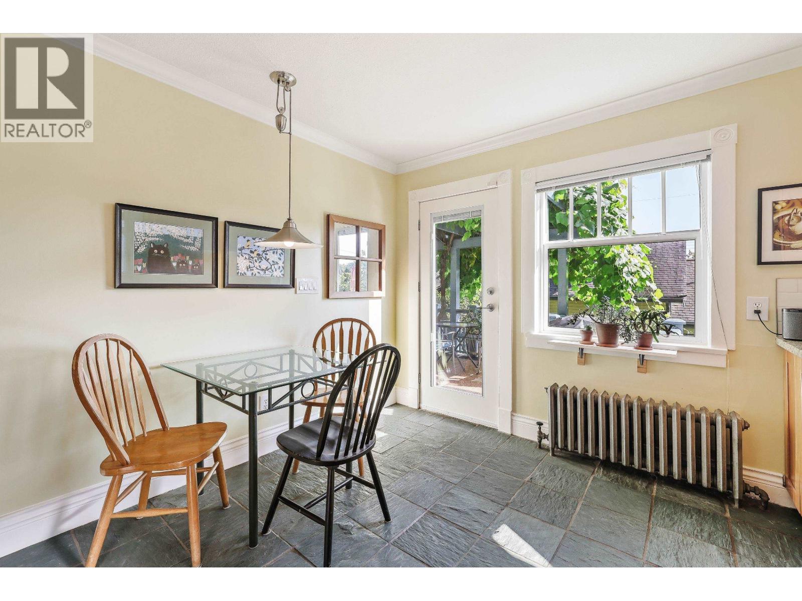 2274 E 7TH AVENUE, Vancouver