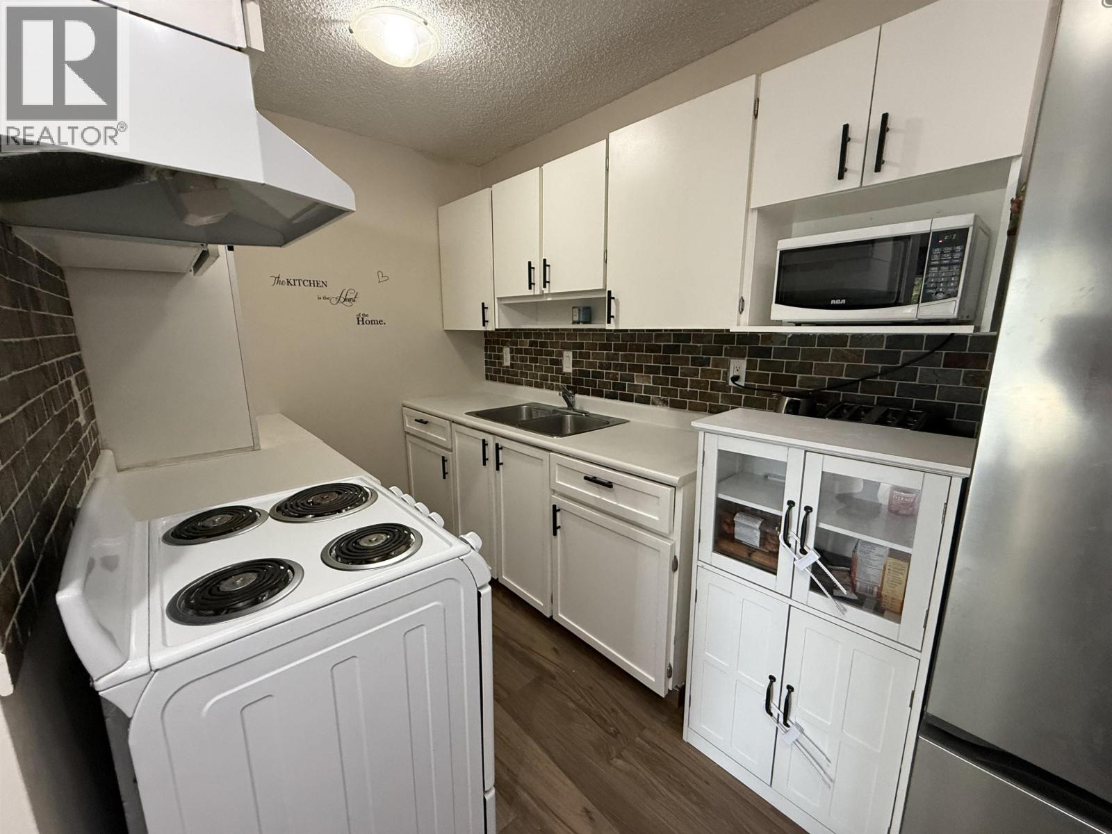 108 2055 SUFFOLK AVENUE, Port Coquitlam