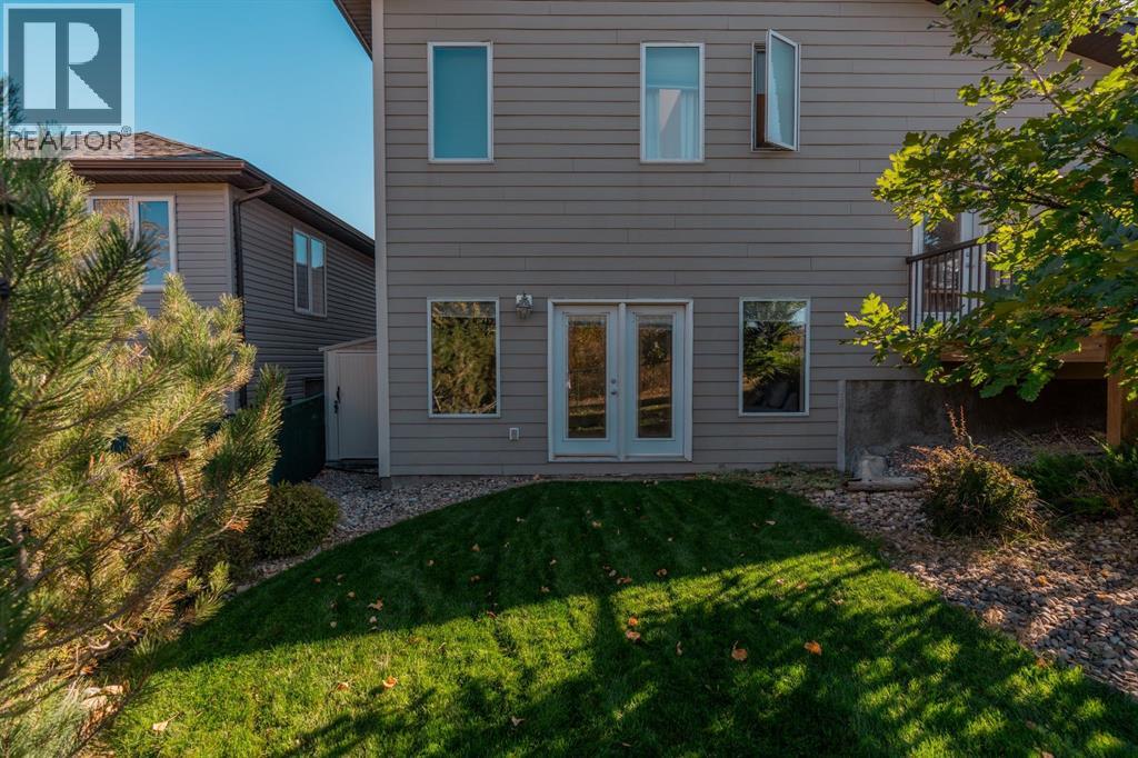 Single Family House 4 Level for Sale in  Sunridge Crescent W Sunridge Lethbridge 