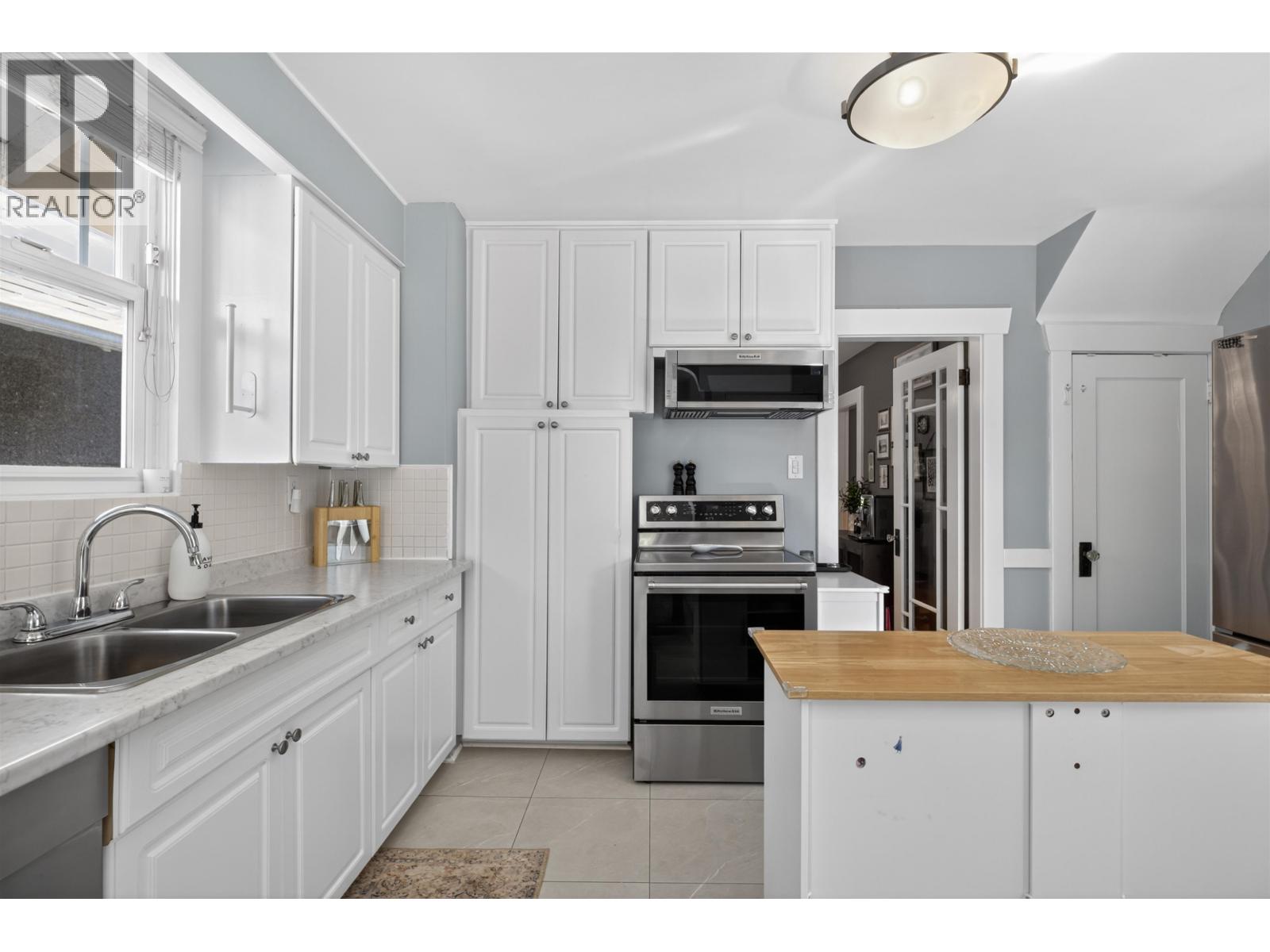 3658 W 26TH AVENUE, Vancouver