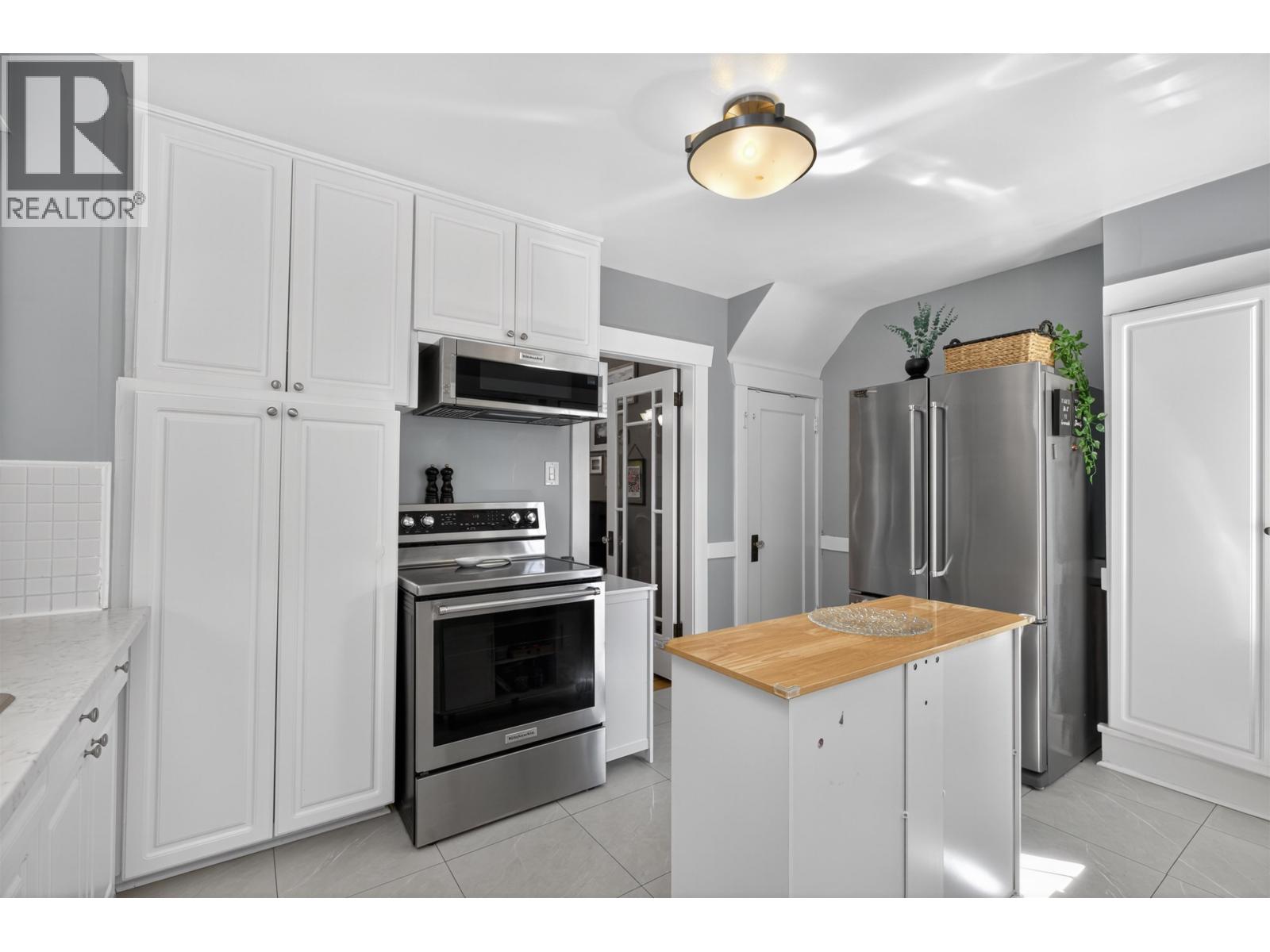 3658 W 26TH AVENUE, Vancouver