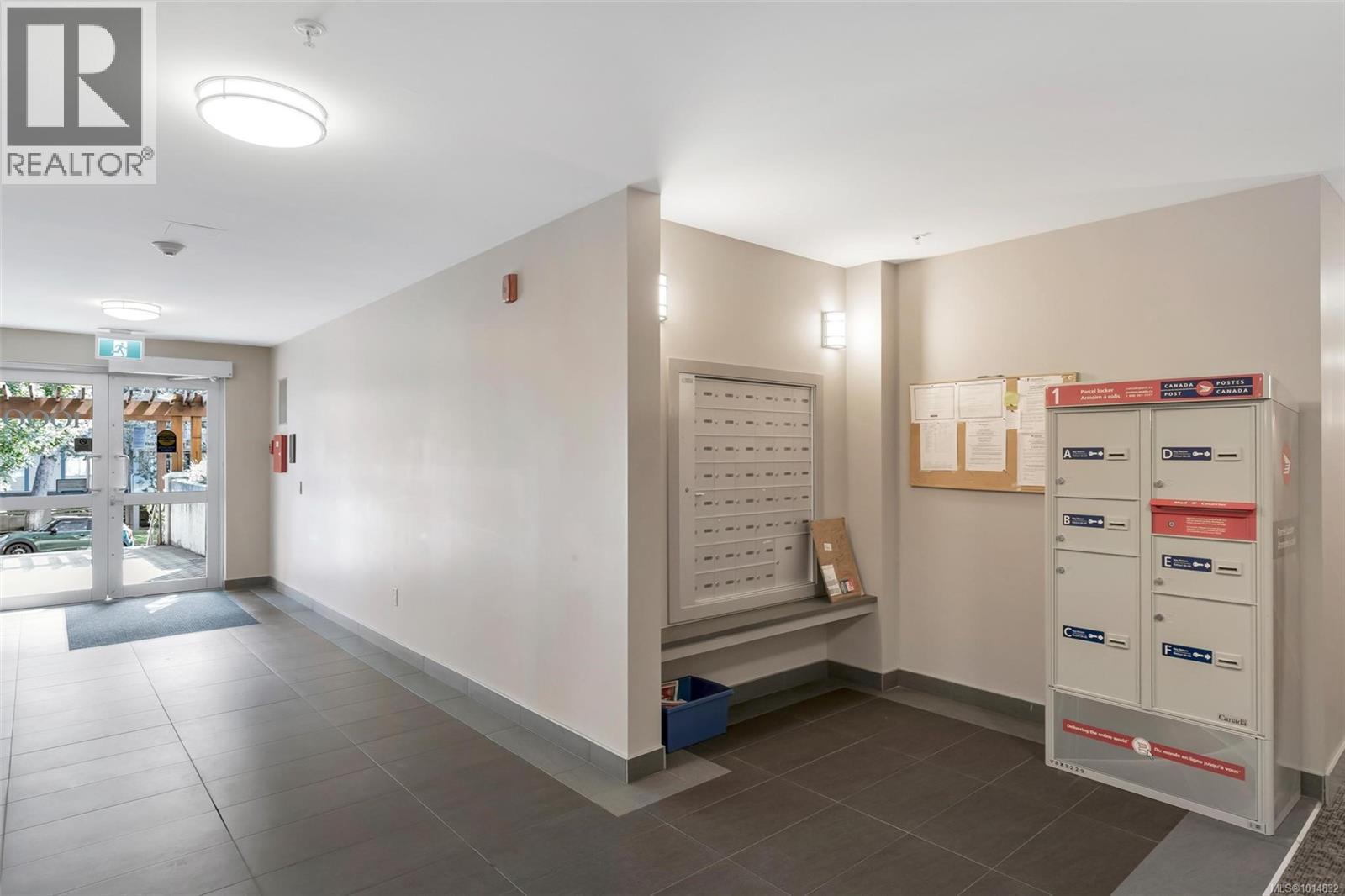 310 1000 Inverness Road, Saanich