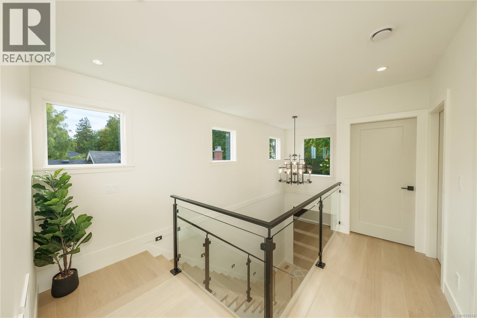  1772 Chandler Avenue, Victoria