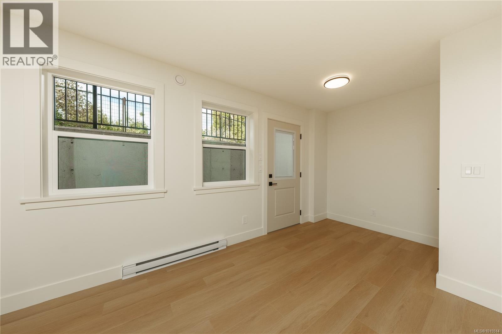  1772 Chandler Avenue, Victoria