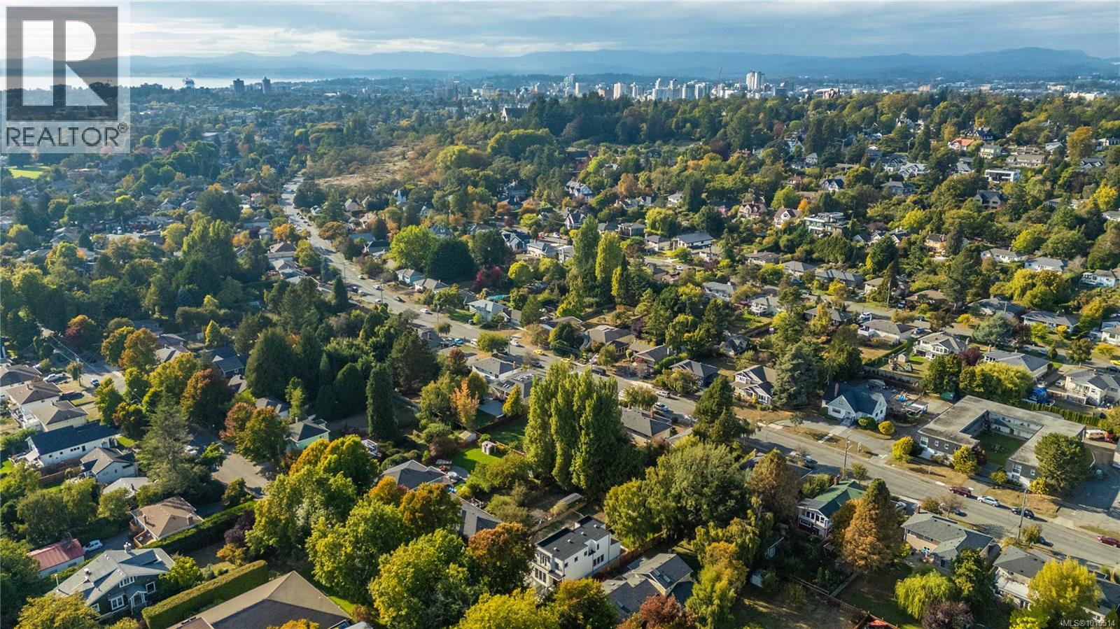  1772 Chandler Avenue, Victoria