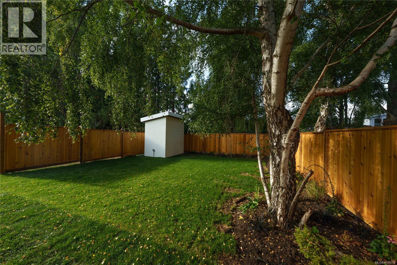  1772 Chandler Avenue, Victoria