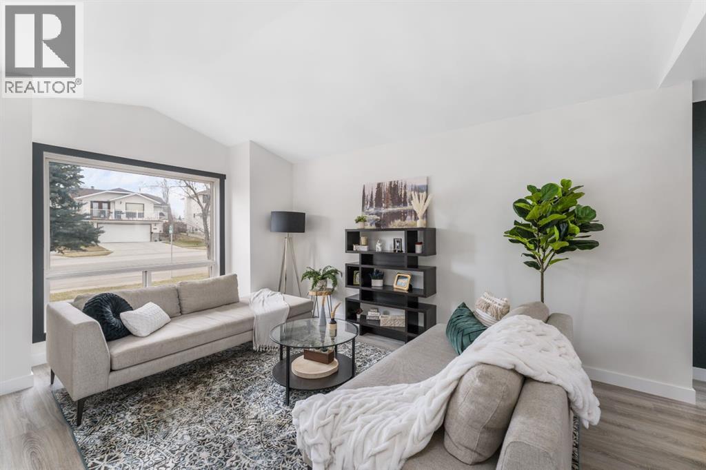 Single Family House for Sale in  Millrise Drive SW Millrise Calgary 