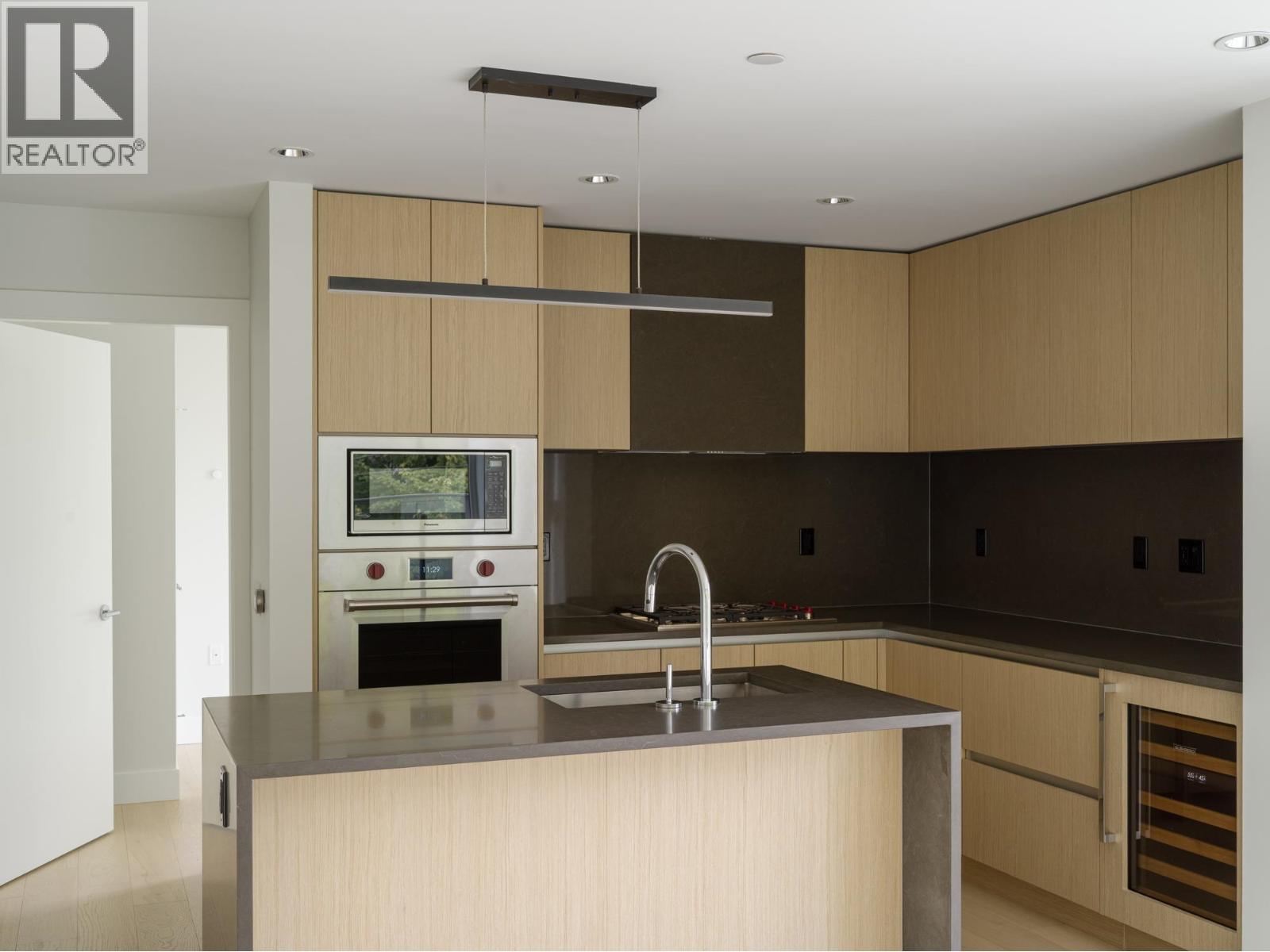 302 3636 W 39TH AVENUE, Vancouver