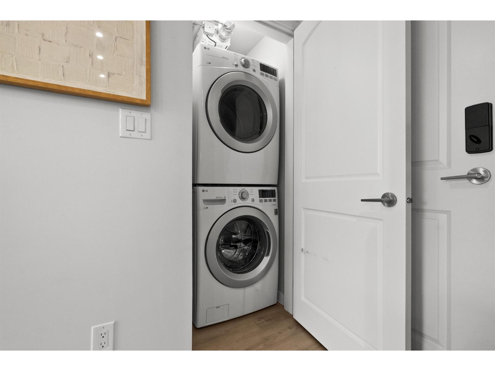 211 6480 194 STREET, Surrey