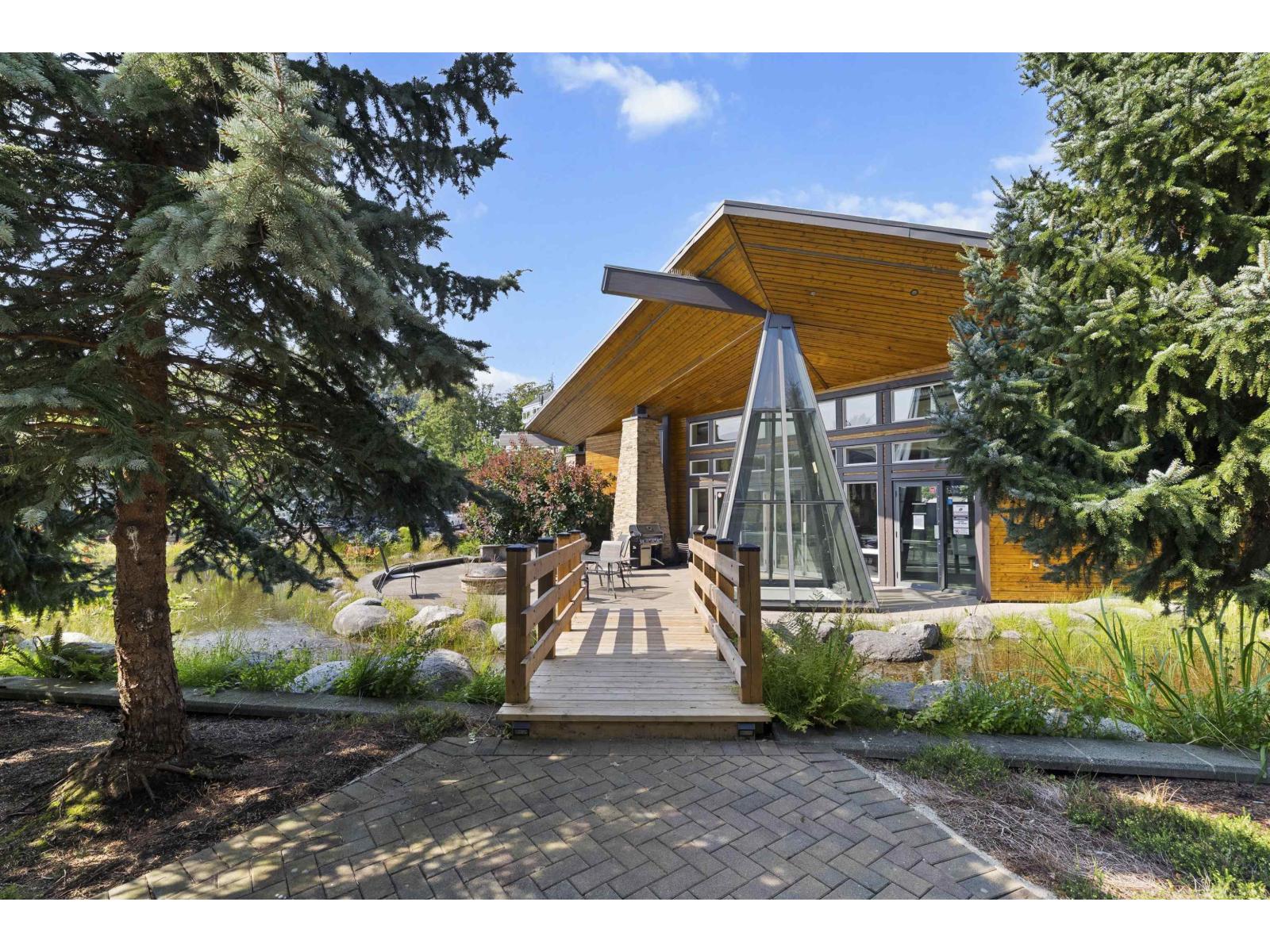 211 6480 194 STREET, Surrey