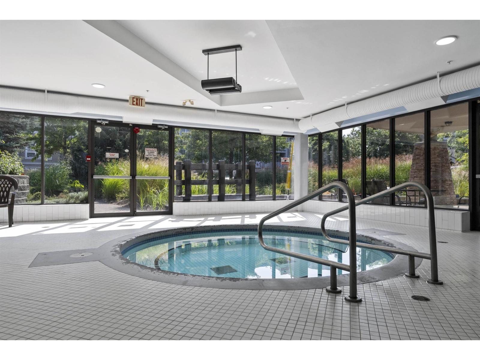 211 6480 194 STREET, Surrey
