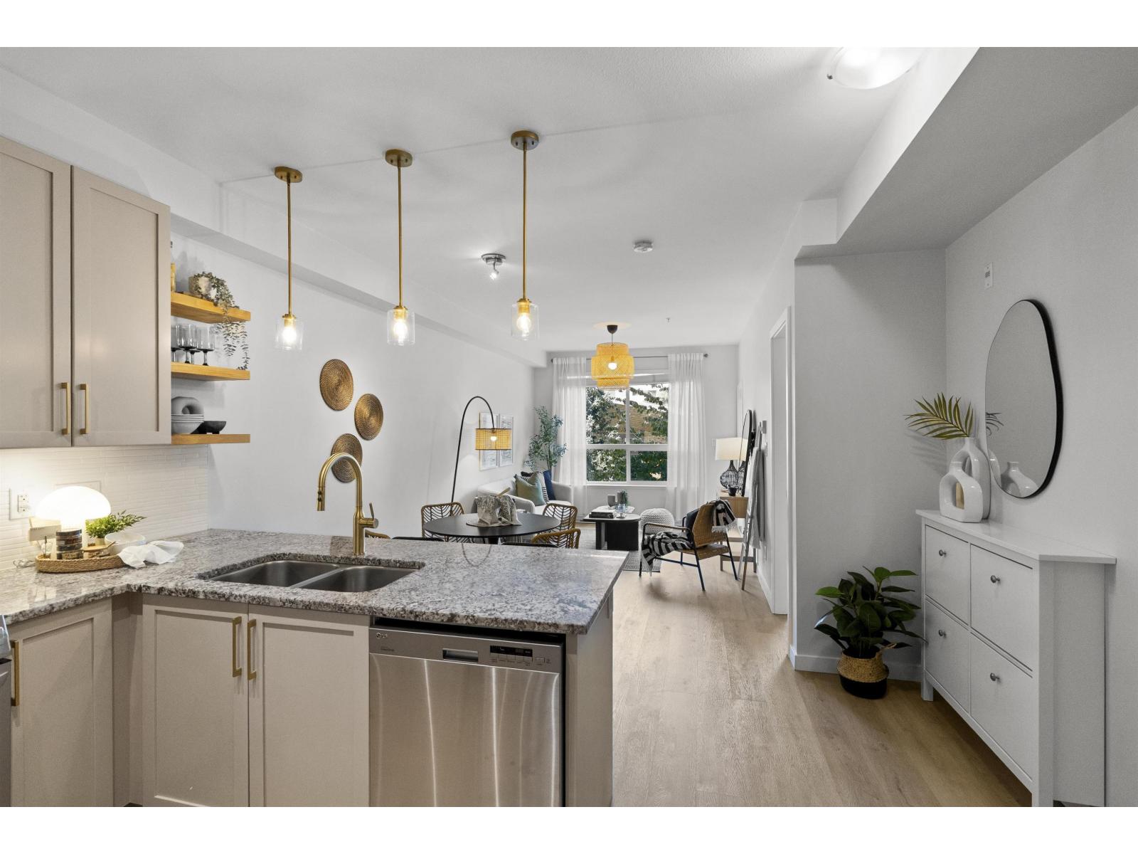 211 6480 194 STREET, Surrey