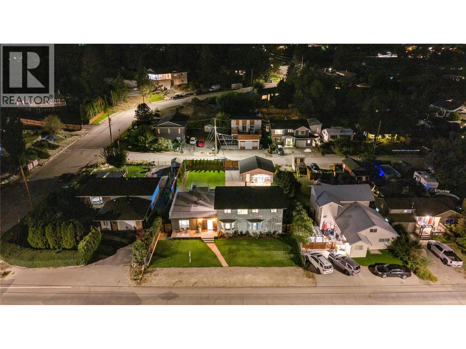 10816 Victoria Road S, Summerland