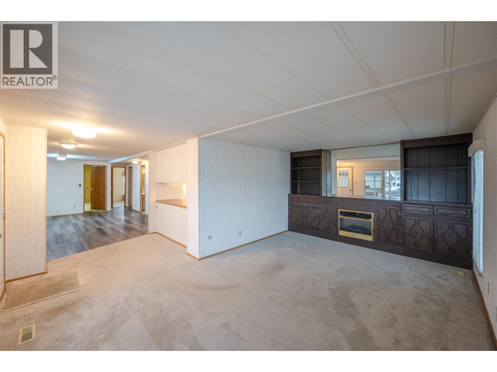28 6601 TUCELNUIT Drive, Oliver