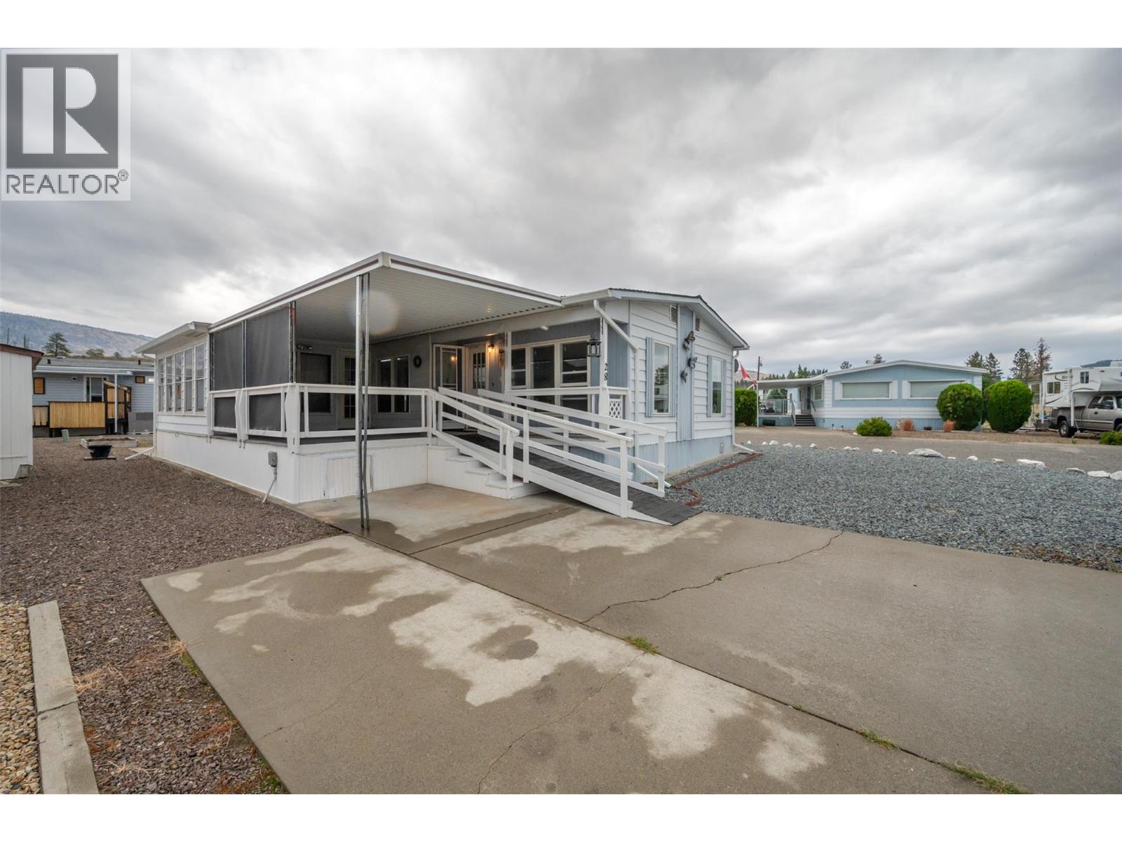 28 6601 TUCELNUIT Drive, Oliver