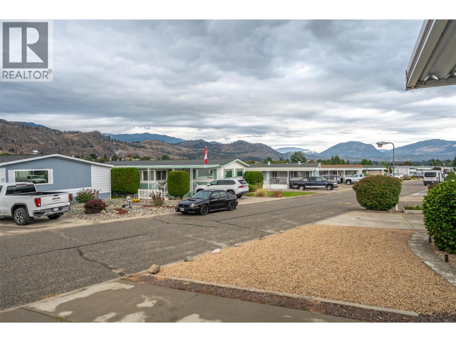 28 6601 TUCELNUIT Drive, Oliver