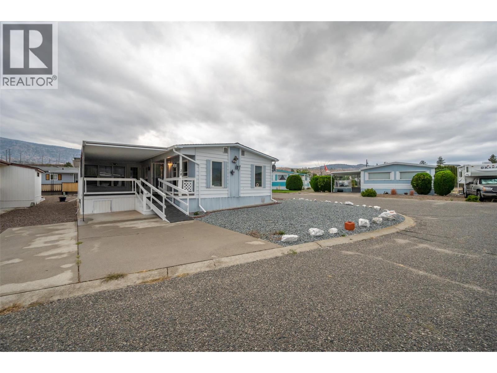 28 6601 TUCELNUIT Drive, Oliver