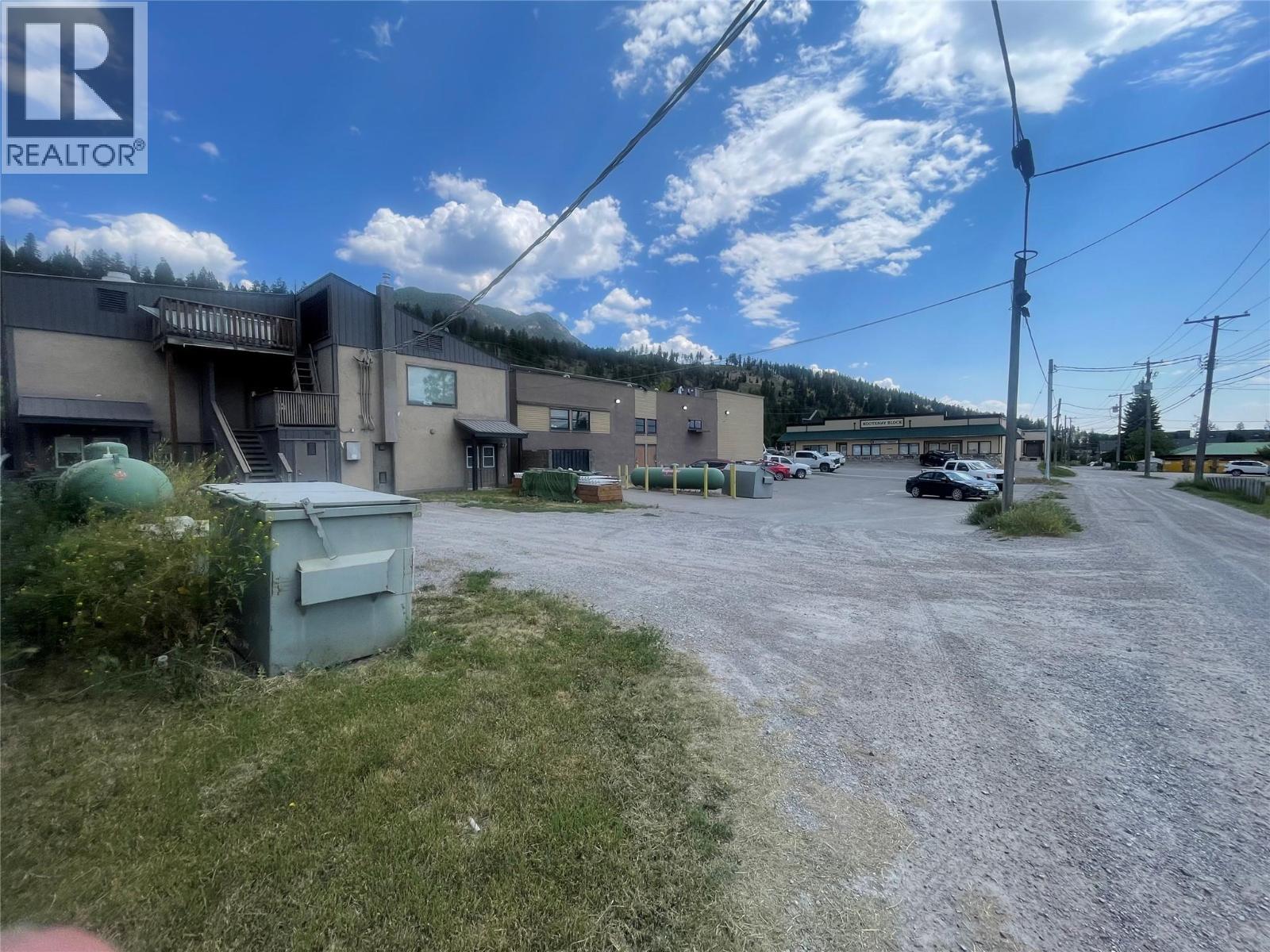 7513 MAIN  W Street, Radium Hot Springs