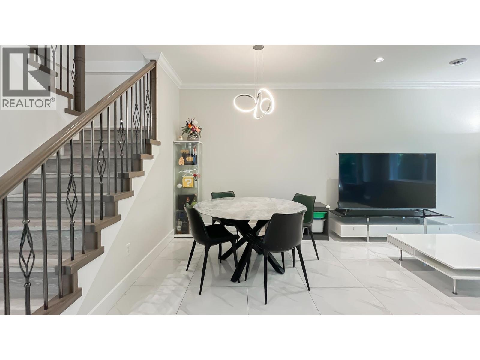 #101-6571 NO. 4 Road, Richmond