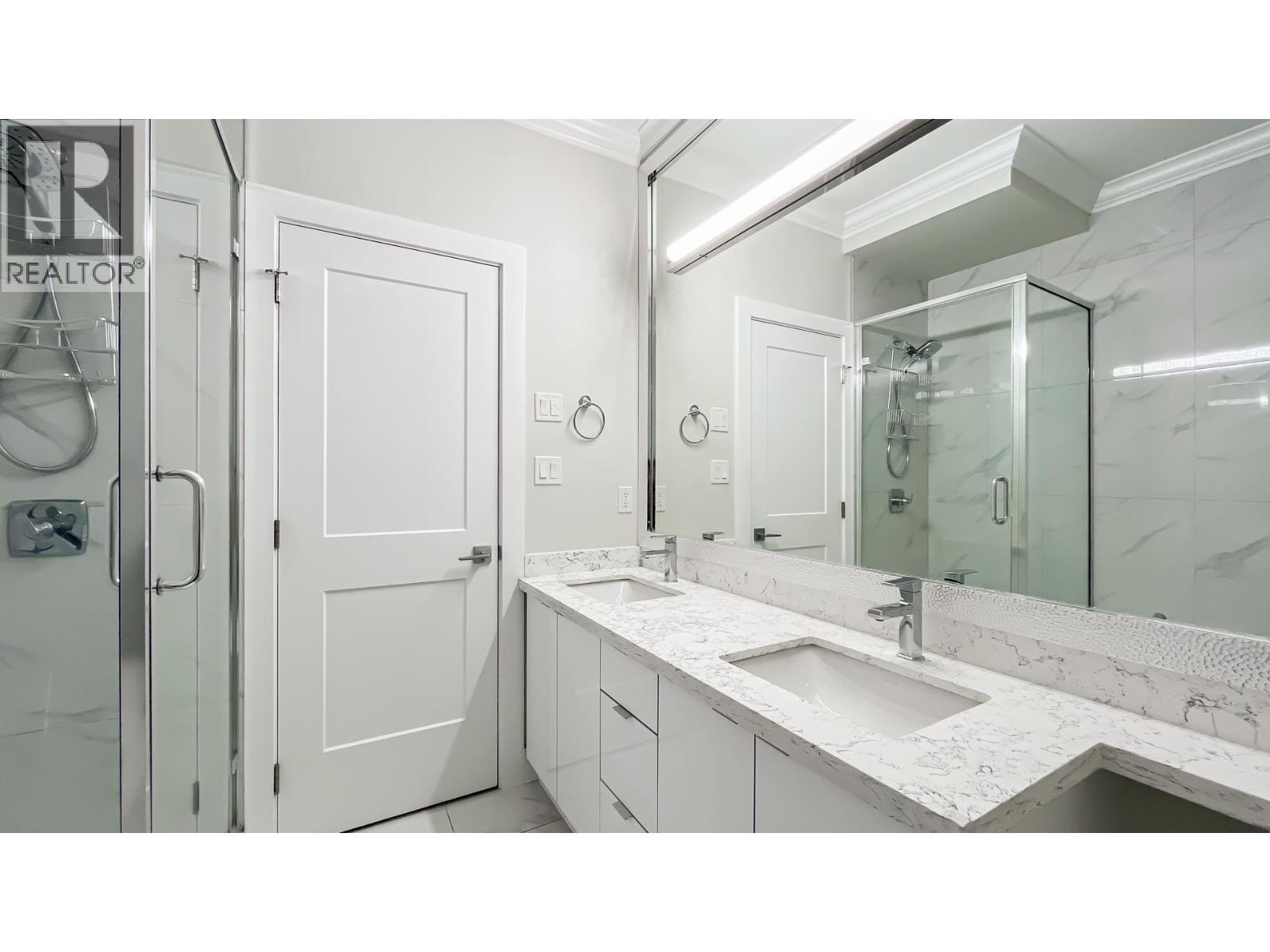 #101-6571 NO. 4 Road, Richmond
