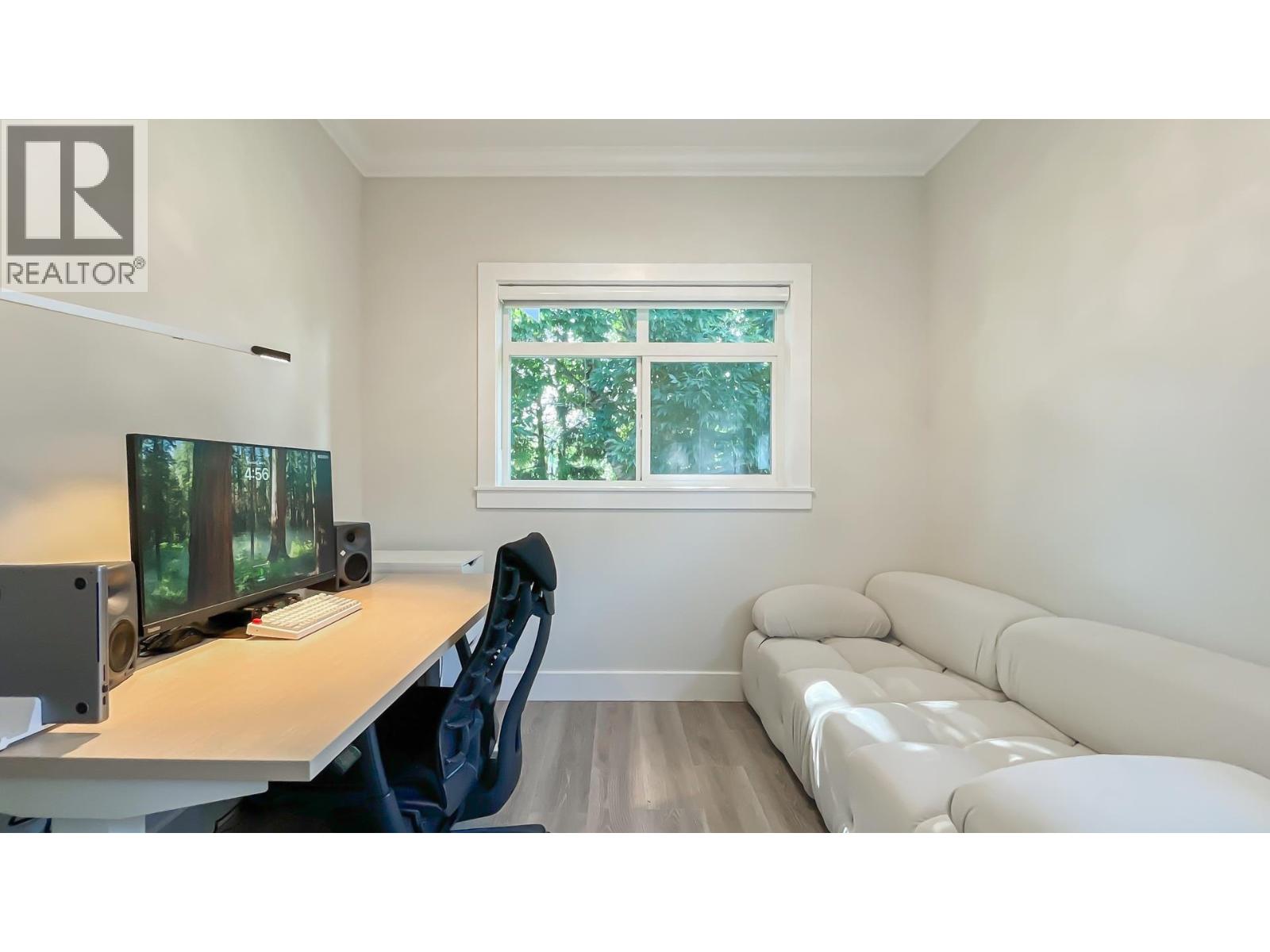#101-6571 NO. 4 Road, Richmond