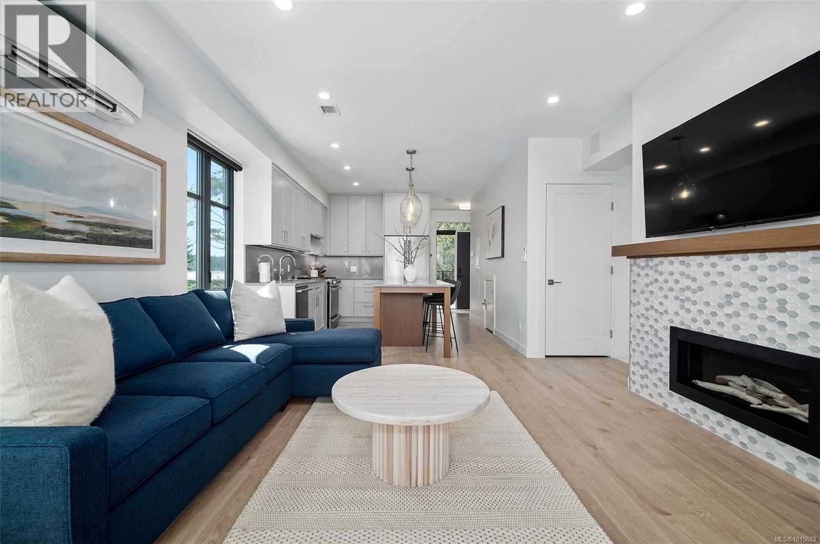 #22 9022 Clarkson Ave - 15