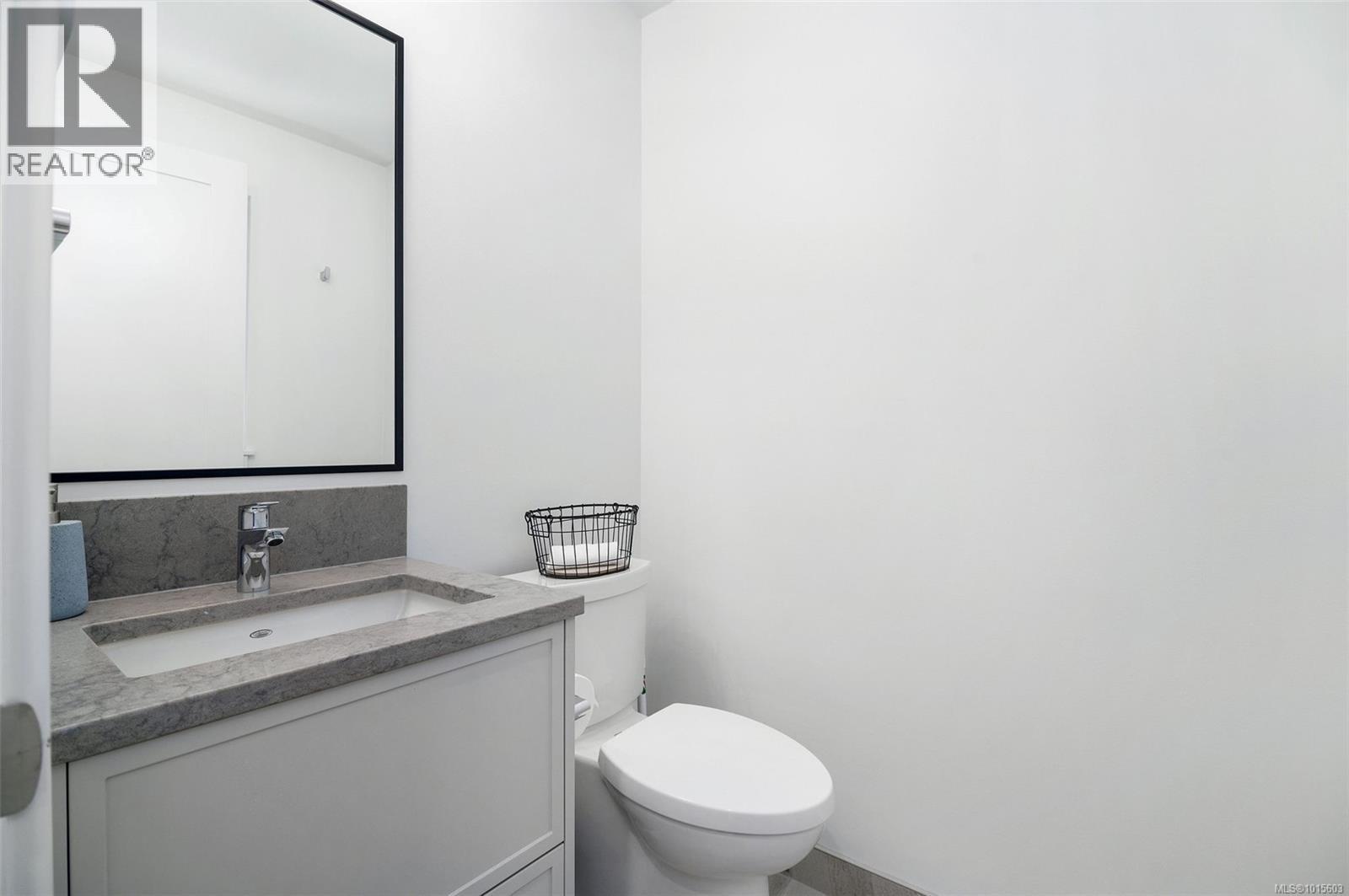 #22 9022 Clarkson Ave - 18