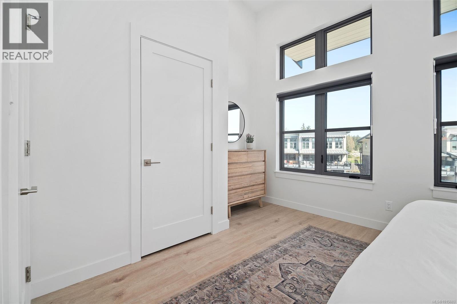 #22 9022 Clarkson Ave - 21
