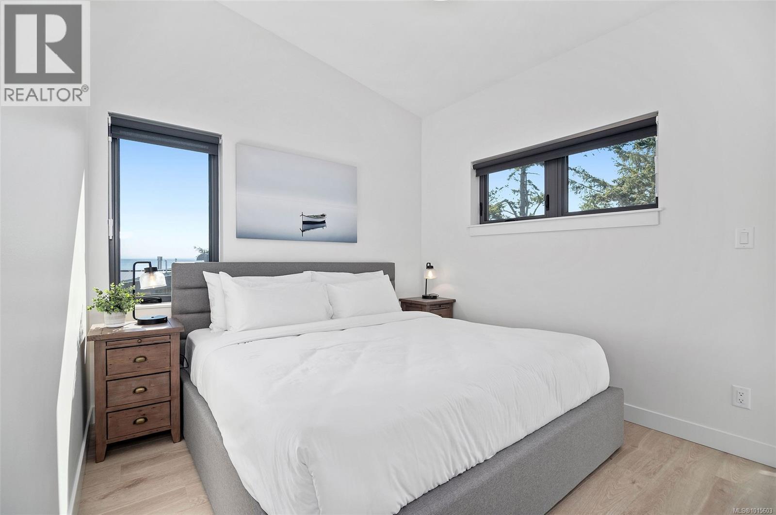 #22 9022 Clarkson Ave - 23