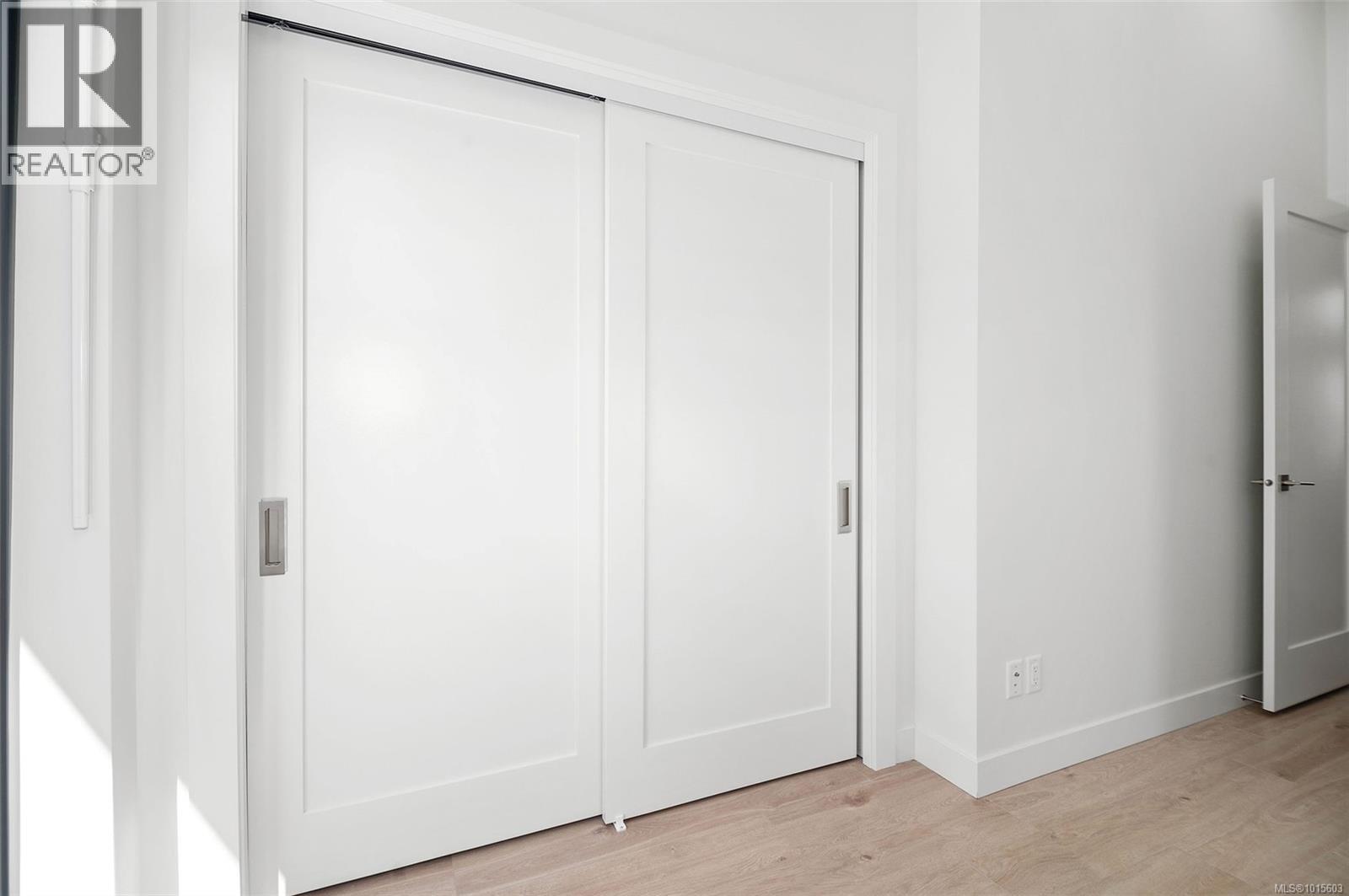 #22 9022 Clarkson Ave - 25