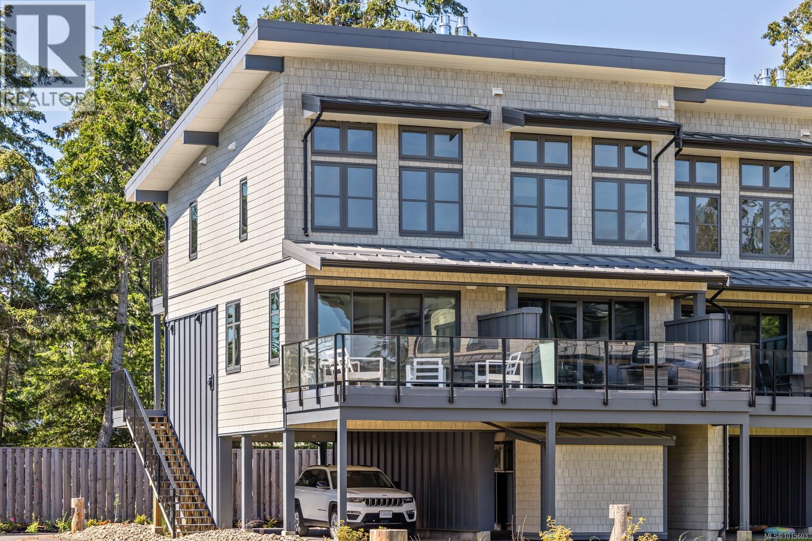 #22 9022 Clarkson Ave - 28