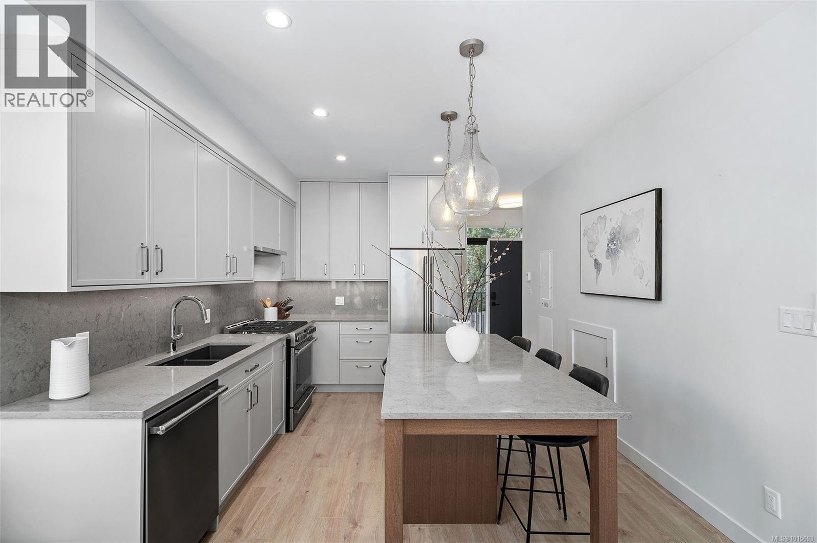 #22 9022 Clarkson Ave - 3