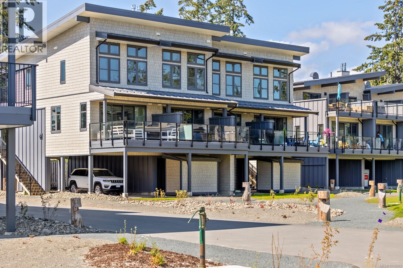 #22 9022 Clarkson Ave - 30