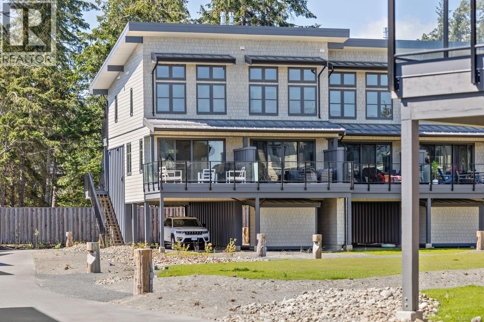 #22 9022 Clarkson Ave - 35