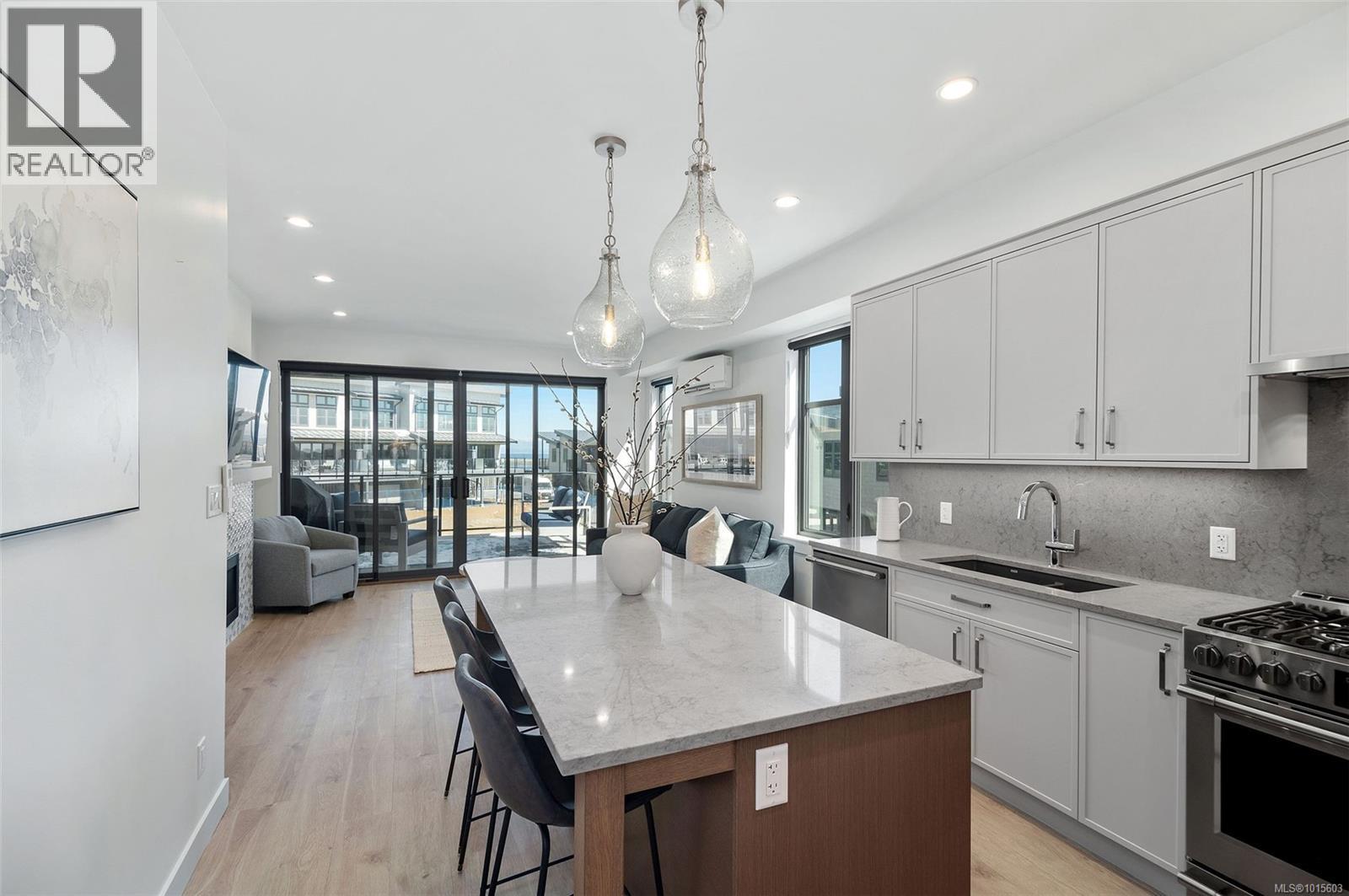 #22 9022 Clarkson Ave - 4