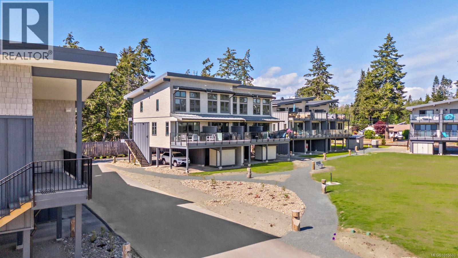 #22 9022 Clarkson Ave - 45