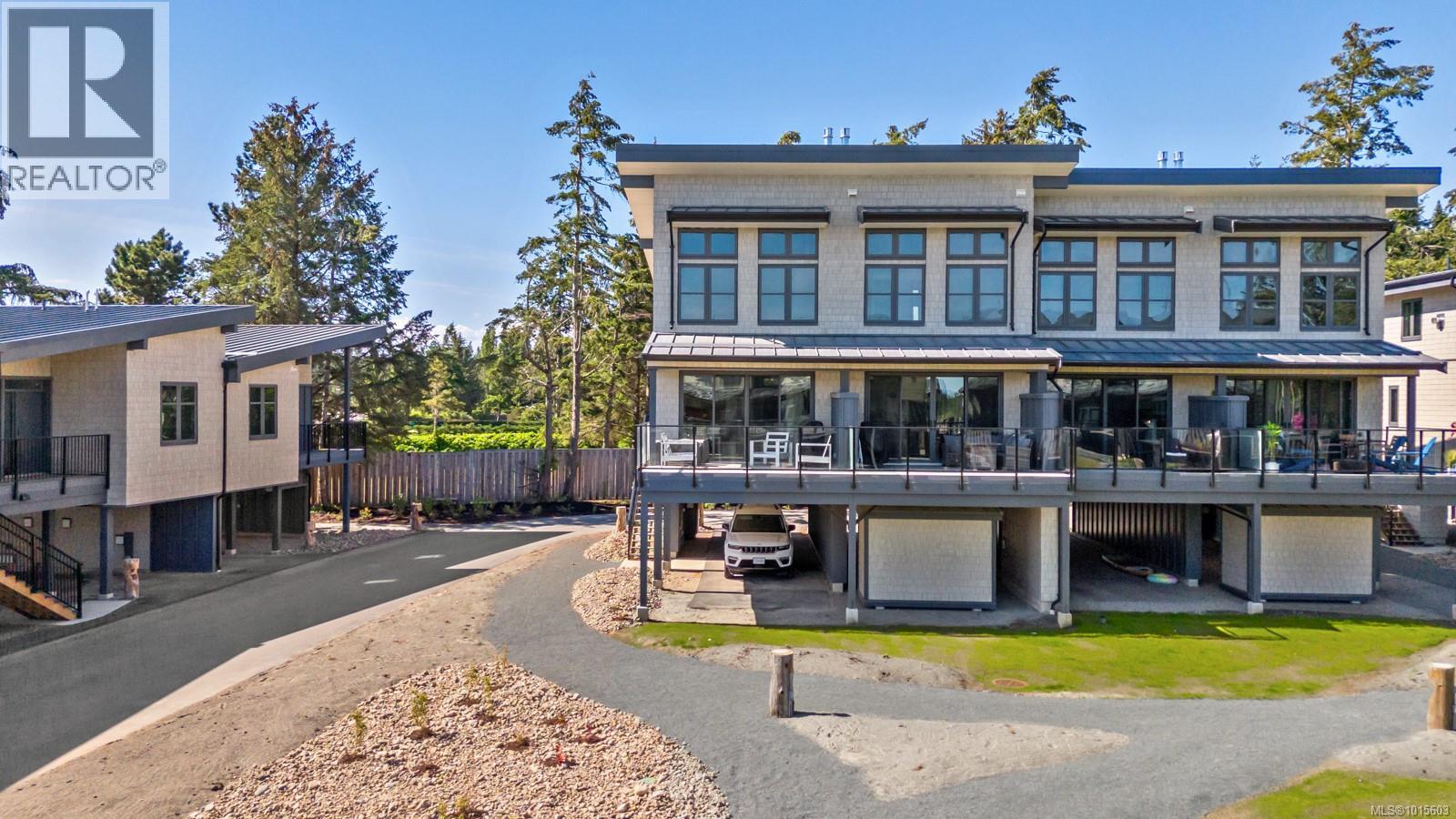 #22 9022 Clarkson Ave - 46